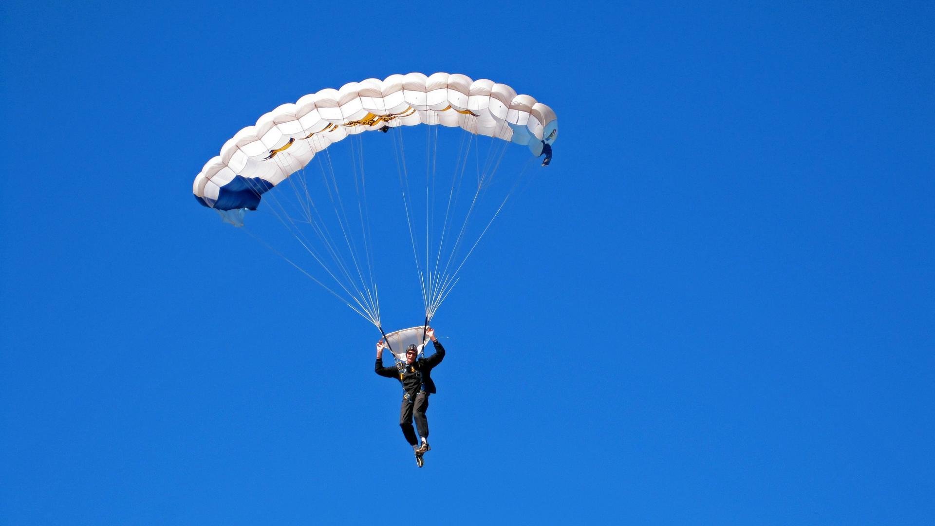 九游app官网下载-体育总局新闻中心提示夏季训练防暑注意事项，体育暑期训练注意事项